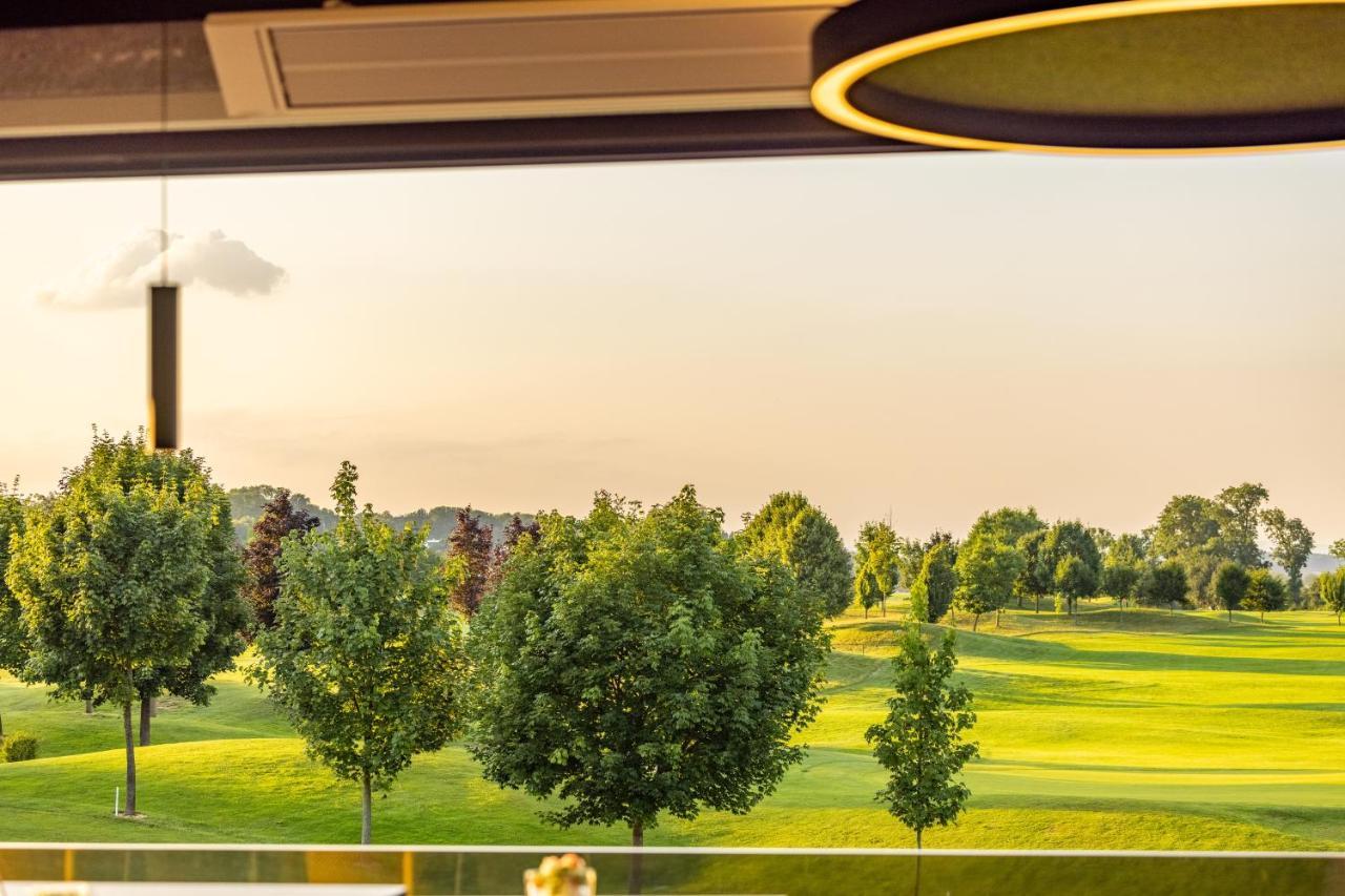 Metzenhof Hotel Kronstorf ภายนอก รูปภาพ